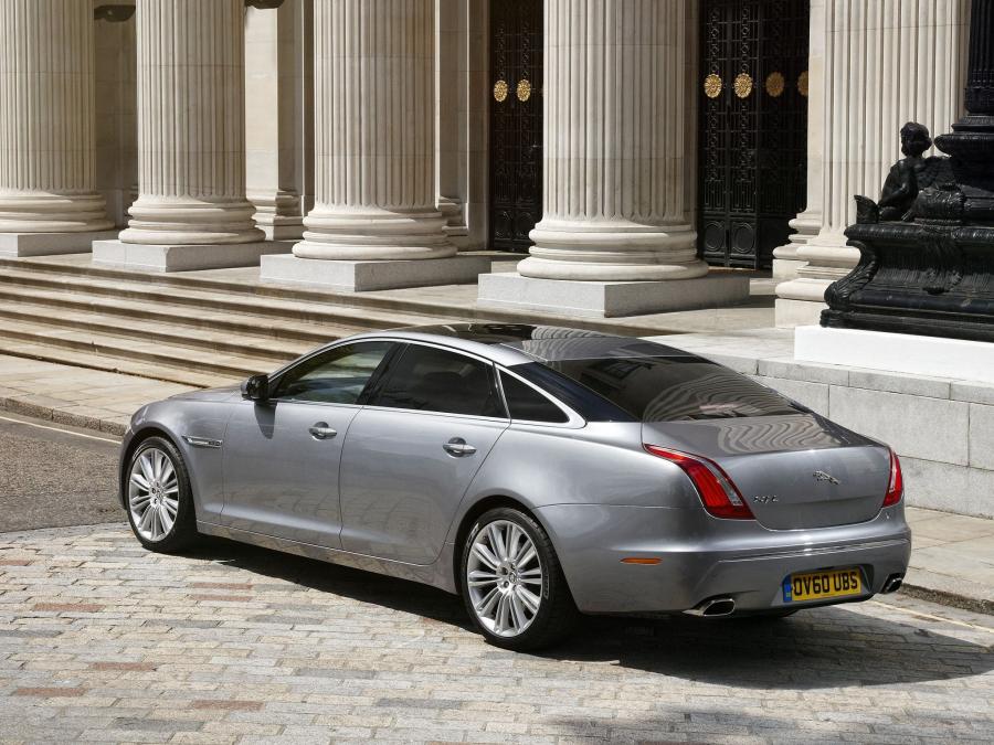  Jaguar XJL 2010 года  (UK) (фото 20 из 31)